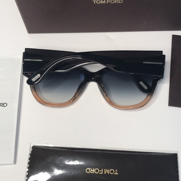 Tom Ford Women's Anoushka Oversized Butterfly Sunglasses FT0371 - Picture 14 of 16